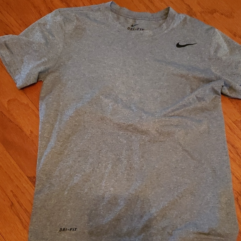 Mens small Nike dri-fit grey T-shirt